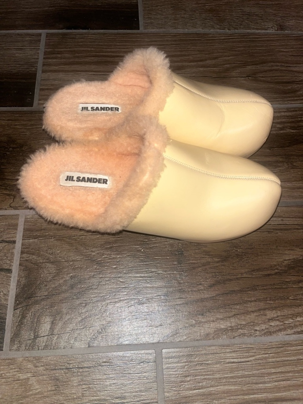 Jil Sander women’s Shearling lined clogs - Picture 2 of 4